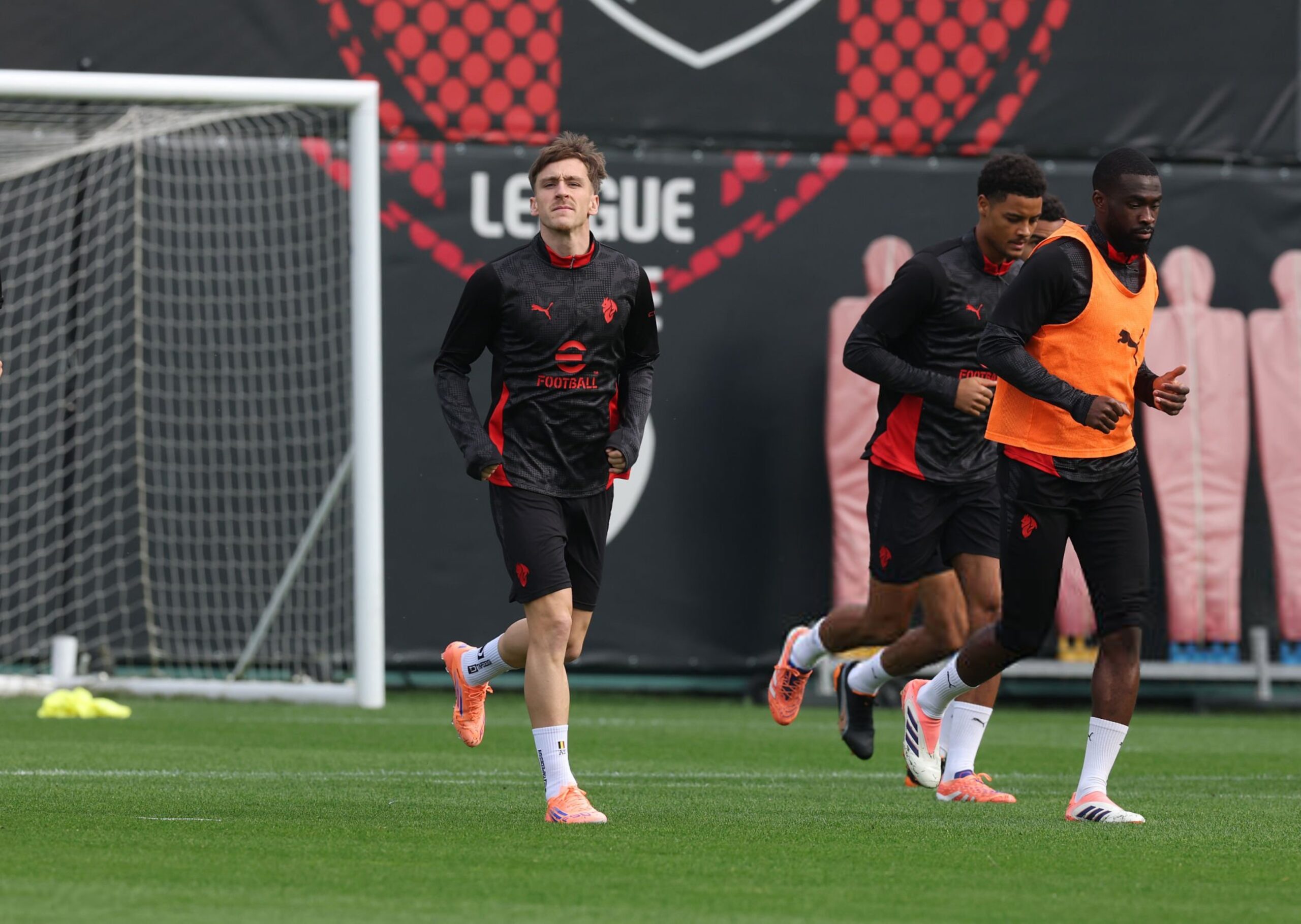 Alexis Saelemaekers and Fikayo Tomori of AC Milan ميلان توموري ساليماكرز