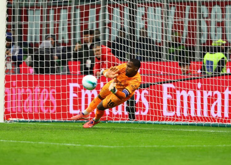 Mike Maignan AC Milan ميلان مينيون