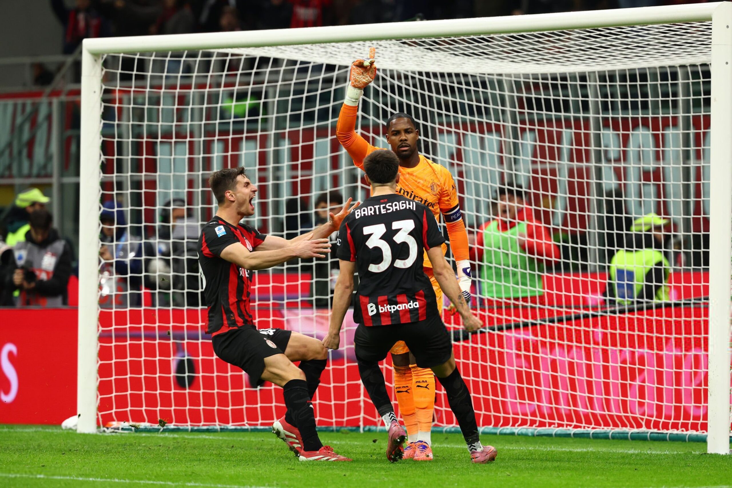 Mike Maignan AC Milan ميلان