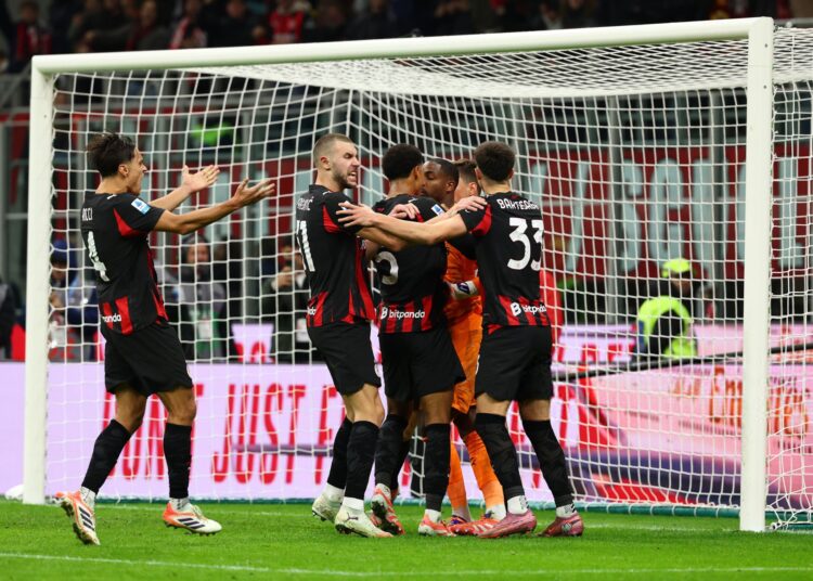 AC Milan players celebrate ميلان