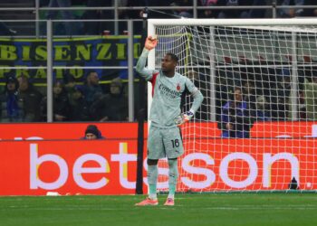 Mike Maignan of AC Milan ميلان مينيون