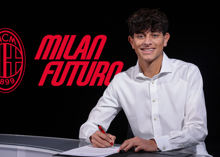 Official: Andrea Cullotta signs first professional contract with AC Milan