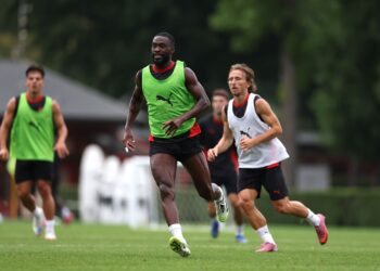 Fikayo Tomori Luka Modric Milan ميلان مودريتش توموري