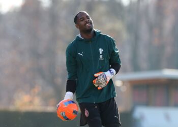 Mike Maignan AC Milan ميلان مينيون