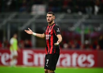 Santiago Gimenez Milan ميلان سانتياغو خيمينيز