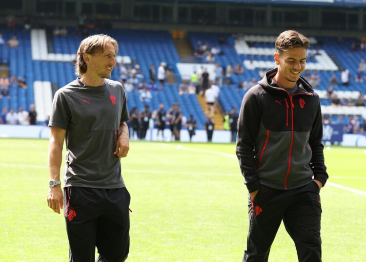 AC Milan's Ardon Jashari Luka Modric مودريتش جاشاري ميلان