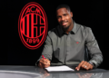 Official: Maignan signs on a contract renewal with AC Milan until 2031