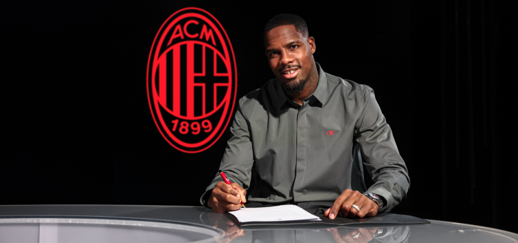 Official: Maignan signs on a contract renewal with AC Milan until 2031