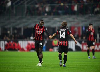Youssouf Fofana and Luka Modric of AC Milan ميلان مودريتش فوفانا