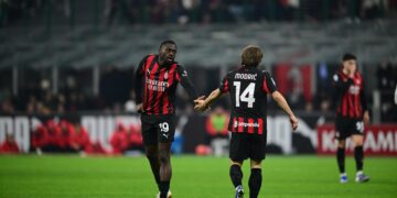 Youssouf Fofana and Luka Modric of AC Milan ميلان مودريتش فوفانا