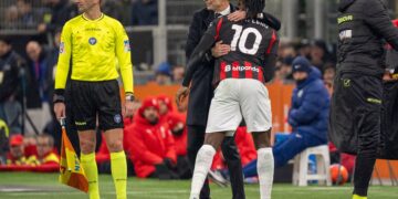 Rafael Leao Massimiliano Allegri AC Milan ميلان لياو أليغري