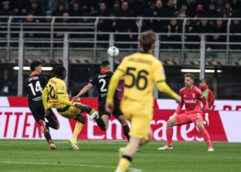 Leao scores against Como