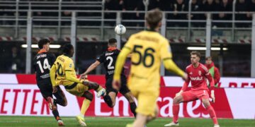 Leao scores against Como