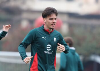 Ardon Jashari of AC Milan