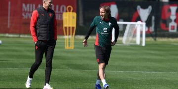 Massimiliano Allegri Luka Modric AC Milan ميلان مودريتش أليغري