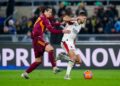 Niclas Fullkrug of AC Milan and Daniele Ghilardi of AS Roma compete for the ball during the Serie A Enilive match between AS Roma and AC Milan at Stadio Olimpico on January 25, 2026 in Rome, Italy. (Photo by Giuseppe Maffia/NurPhoto via Getty Images)