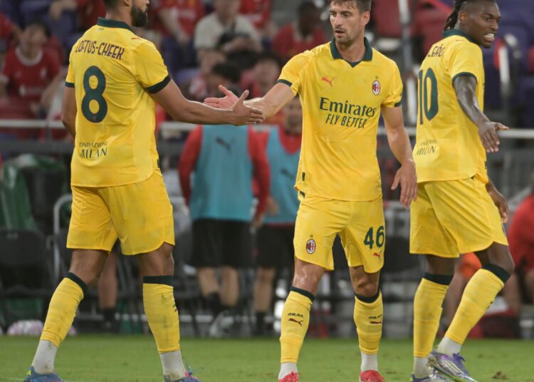 Ruben Loftus-Cheek and Matteo Gabbia of AC Milan لوفتوس تشيك غابيا ميلان