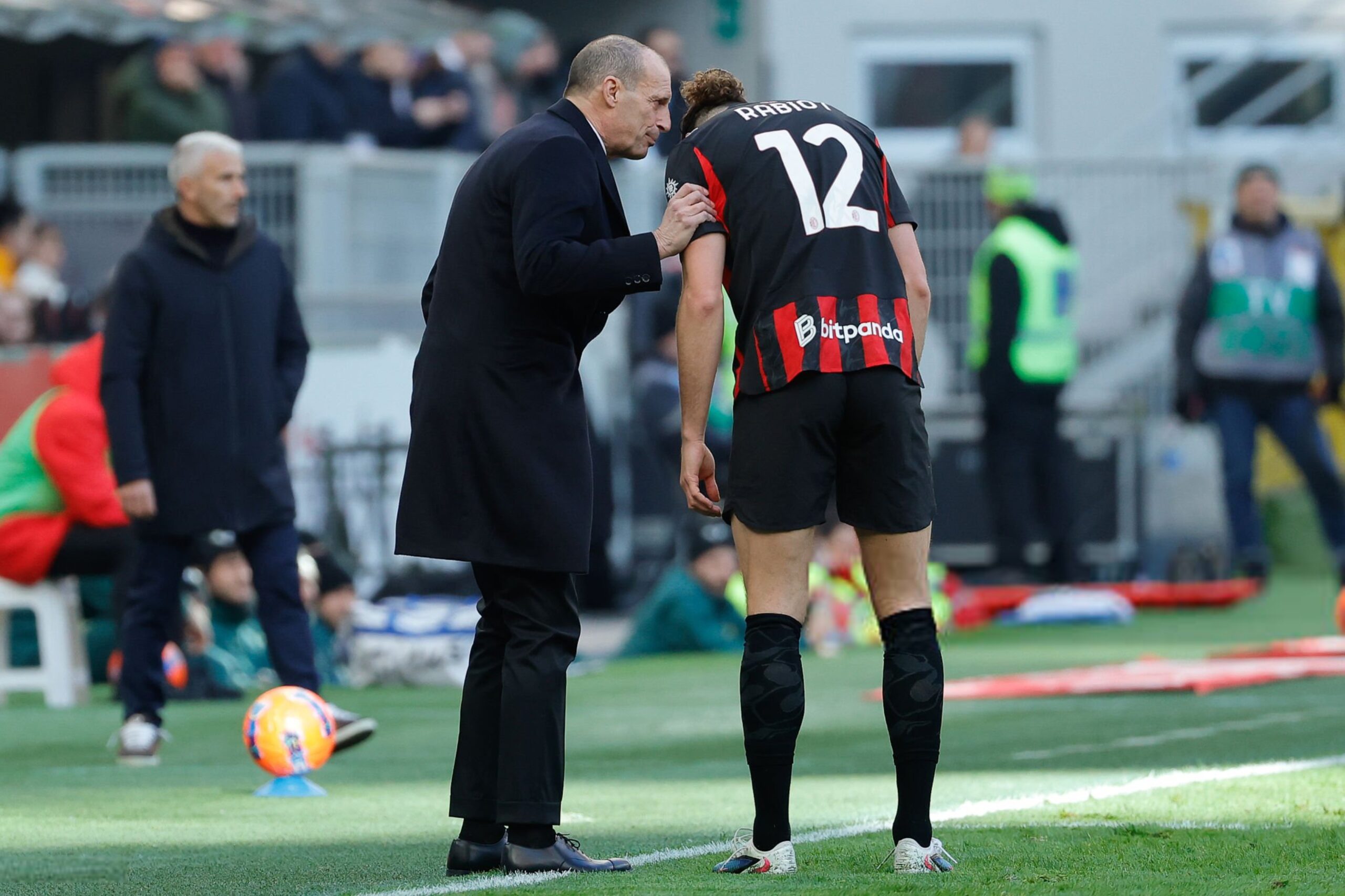 Adrien Rabiot and Massimiliano Allegri of AC Milan ميلان رابيو أليغري