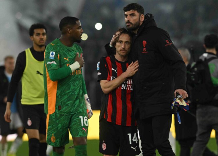 Pietro Terracciano Luka Modric Mike Maignan AC Milan