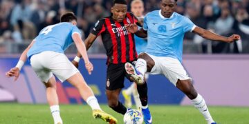 Pervis Estupinan of AC Milan during a match against Lazio