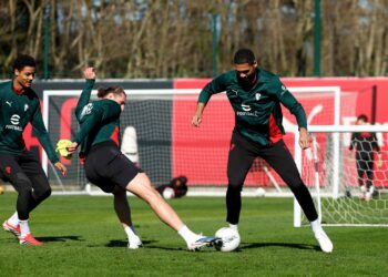 Ruben Loftus-Cheek Adrien Rabiot AC Milan ميلان لوفتوس تشيك رابيو