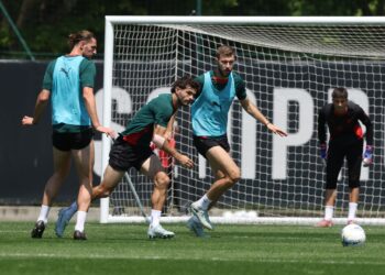 The Rossoneri unite at Milanello with Champions League destiny on the line