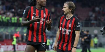 Rafael Leao Luka Modric AC Milan