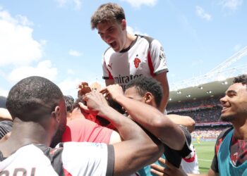 AC Milan players celebrating ميلان