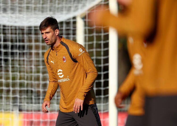 AC Milan Matteo Gabbia غابيا ميلان