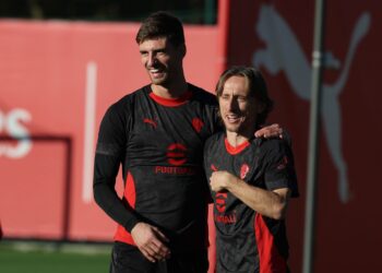 Gabbia Modric Milan ميلان مودريتش غابيا