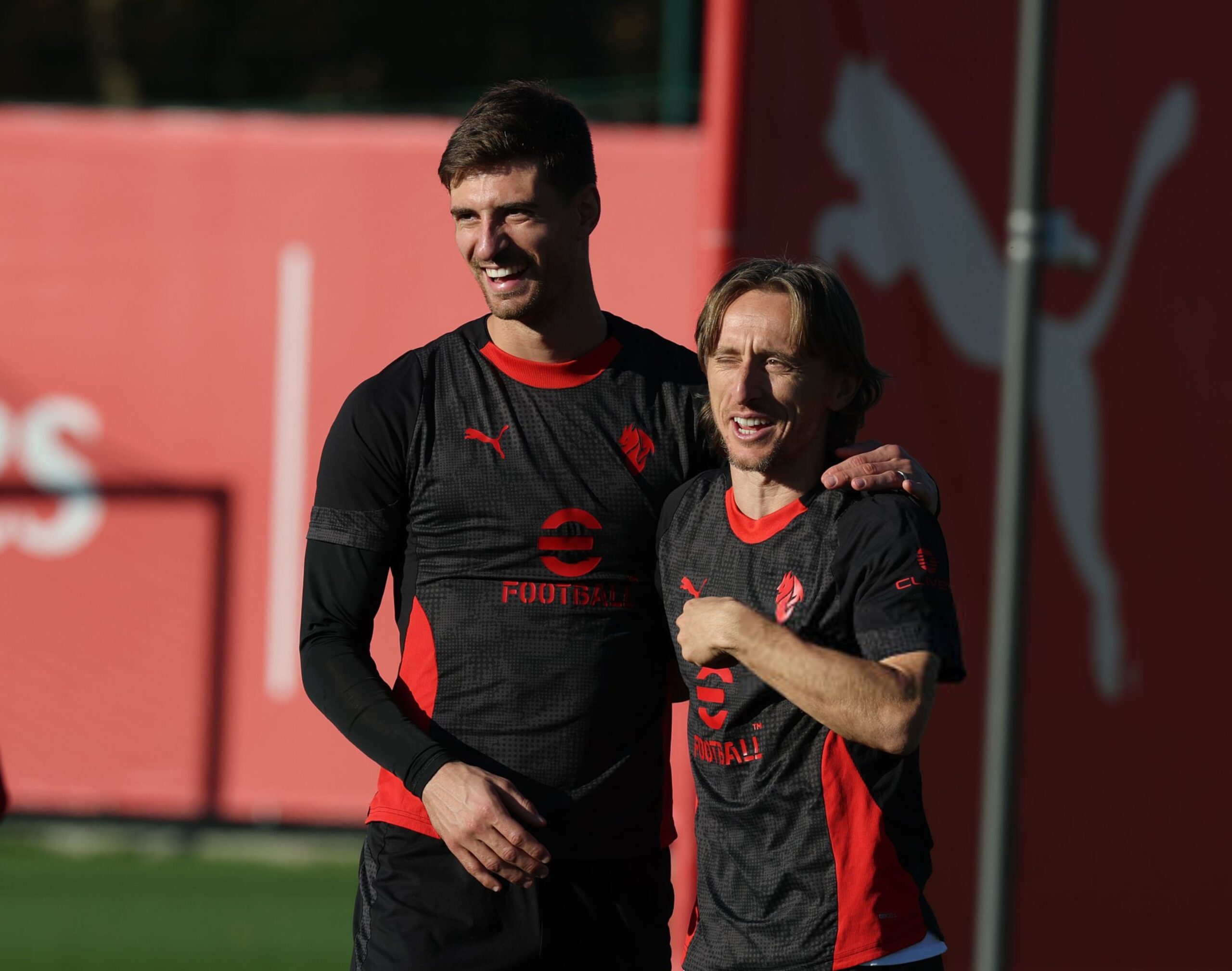 Gabbia Modric Milan ميلان مودريتش غابيا