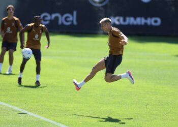 AC Milan's Francesco Camarda كاماردا ميلان