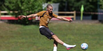 AC Milan's Francesco Camarda كاماردا ميلان