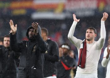 Fikayo Tomori and Santiago Gimenez of AC Milan ميلان توموري سانتياغو خيمينيز