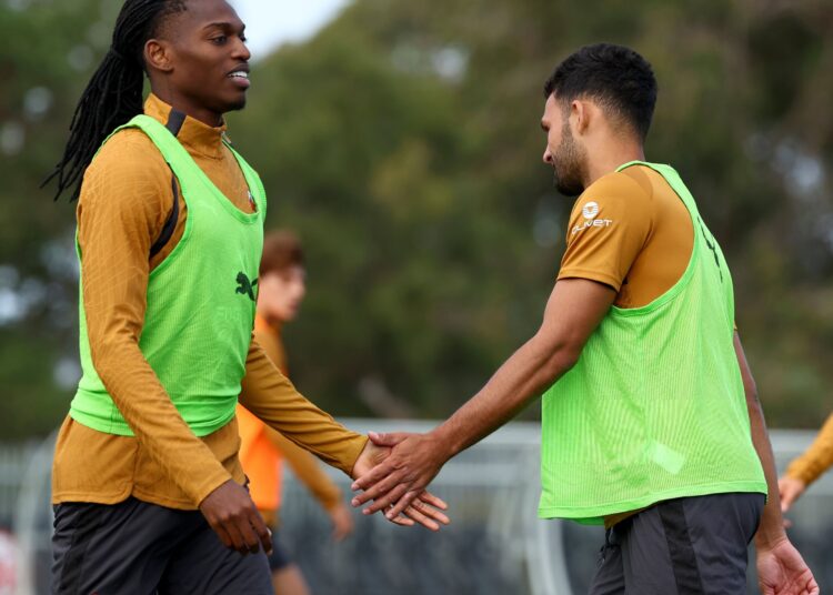 Gonçalo Ramos and Rafael Leao of AC Milan راموس لياو ميلان