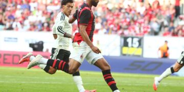 Ruben Loftus-Cheek of AC Milan لوفتوس تشيك ميلان
