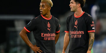 Christian Pulisic and Omari Hutchinson of AC Milan بوليسيك هاتشنسون ميلان