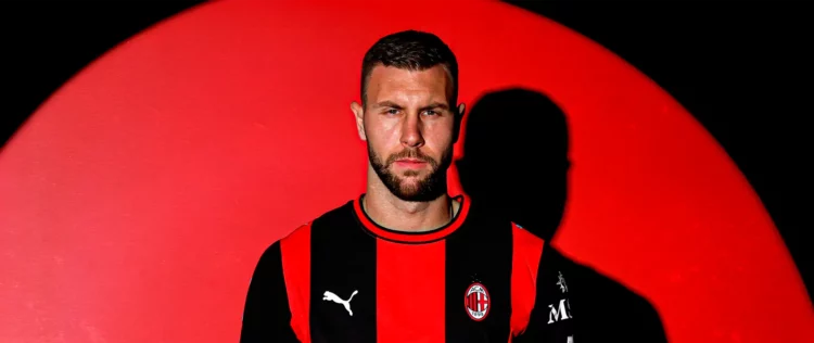 Official: Pavlovic renews contract with AC Milan – New deal runs until 2031