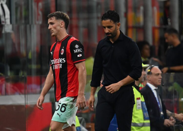 Ruben Amorim and Alexis Saelemaekers of AC Milan ساليماكرز أموريم ميلان