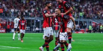 Diego Moreira, Loftus-Cheek, and Adrien Rabiot of AC Milan