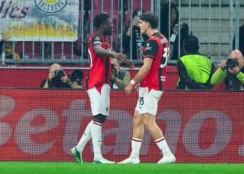 Davide Bartesaghi Alphadjo Cisse of AC Milan بارتيساغي سيسي ميلان